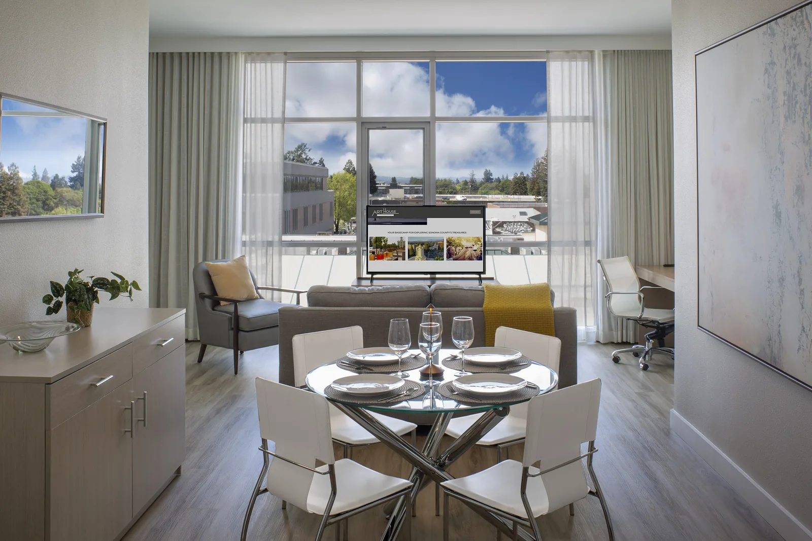 Cityscape King Suite